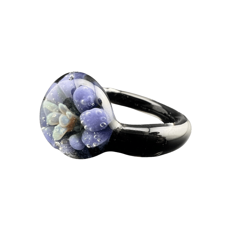 Sago Shacho — handmade glass ring