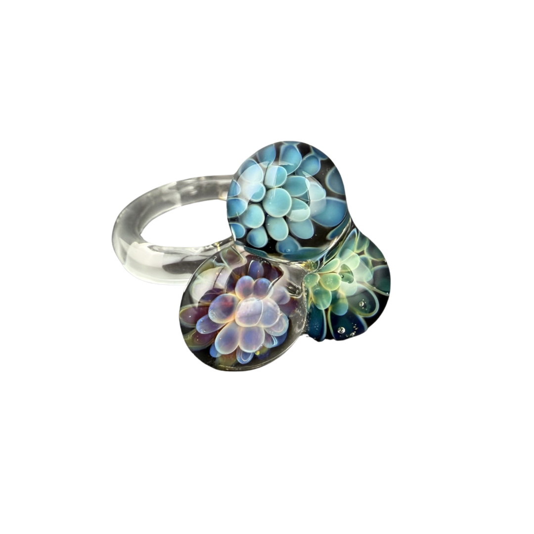 Thrimplo — handmade glass ring